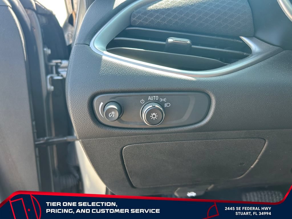 Used 2025 Chevrolet Malibu LT FWD image 25