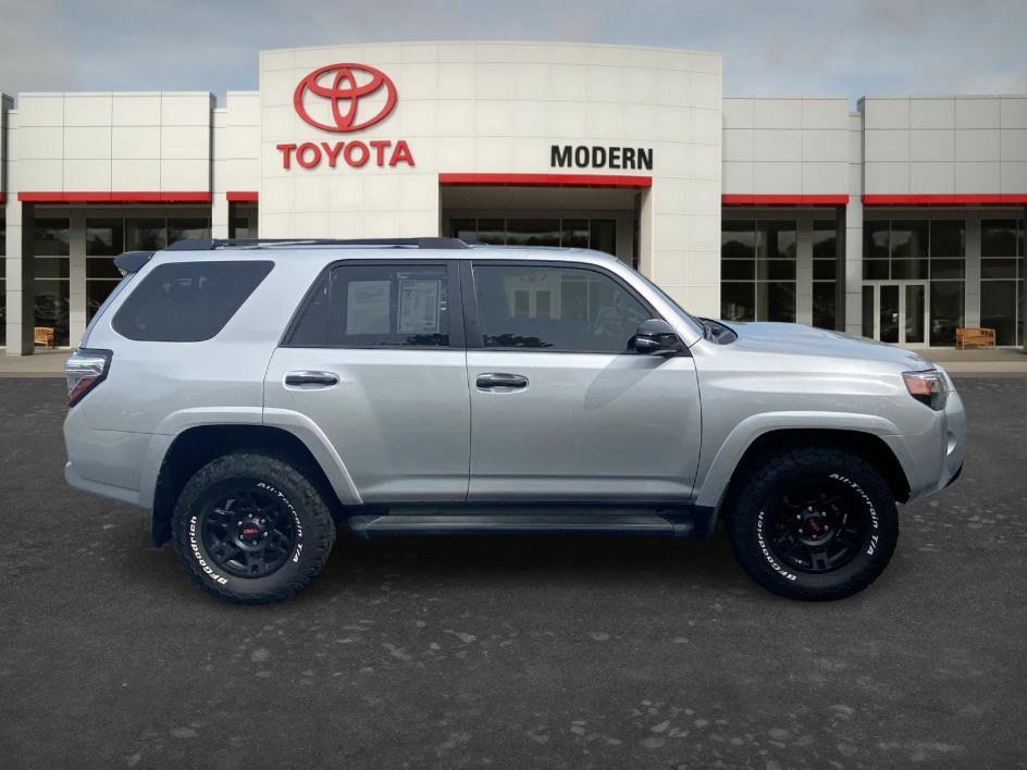 Used 2021 Toyota 4Runner Venture w/ Moonroof Package image 4