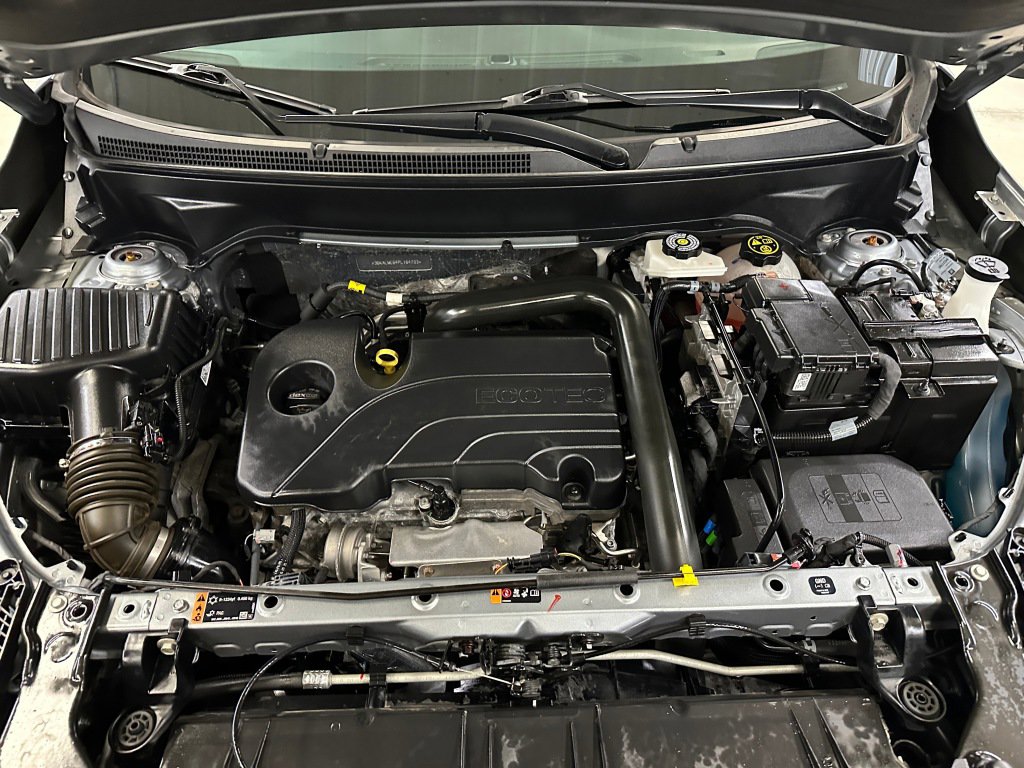 Used 2023 GMC Terrain SLE w/ Driver Convenience Package image 38