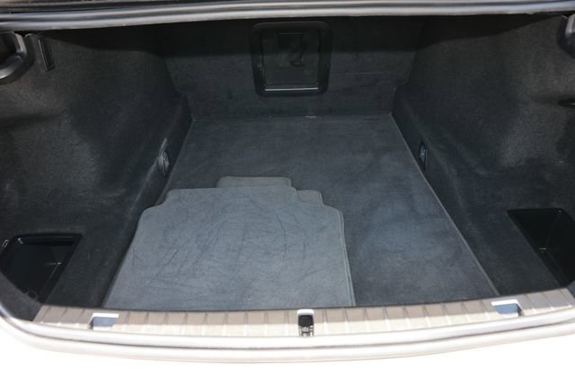 Used 2022 BMW 740i w/ Luxury Rear Seating Package RWD image 30