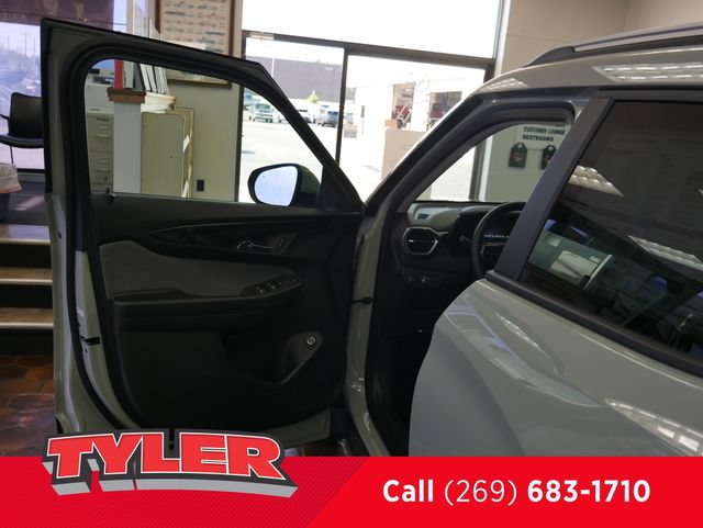 New 2026 Chevrolet TrailBlazer LT w/ Convenience Package AWD/4WD image 17