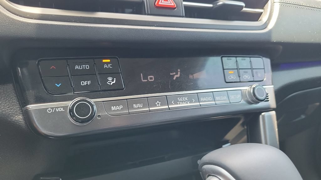 Used 2024 Kia Seltos EX FWD image 14