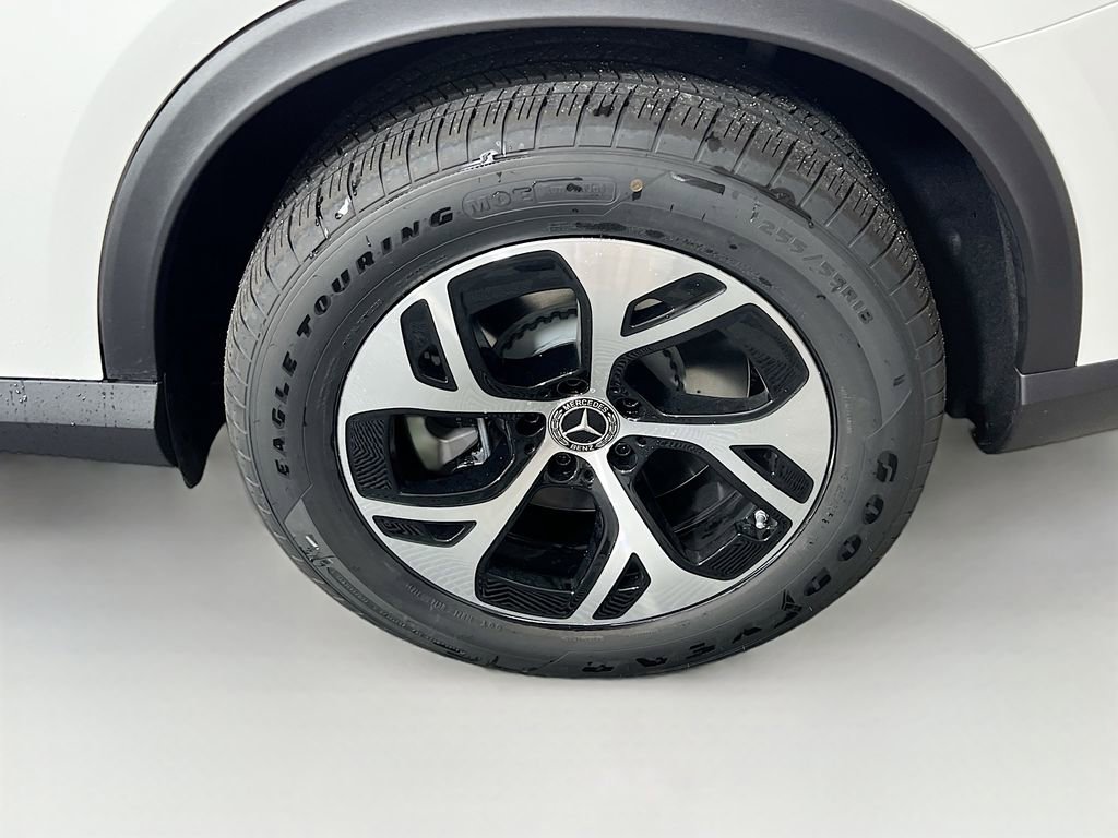 Used 2026 Mercedes-Benz GLC 350e 4MATIC image 34