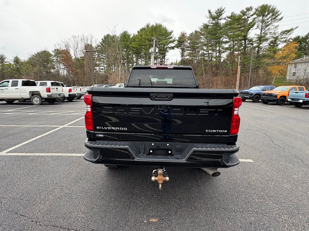 Used 2025 Chevrolet Silverado 2500 Custom w/ Custom Convenience Package image 4