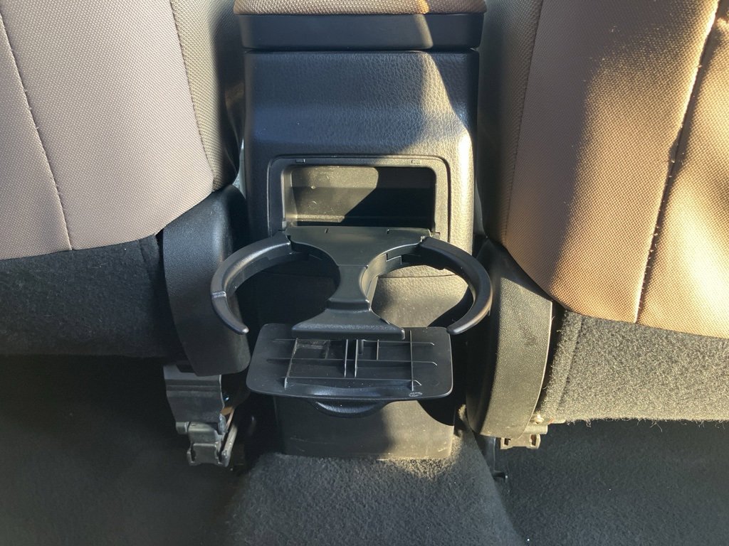 Used 2015 Toyota Corolla L image 32