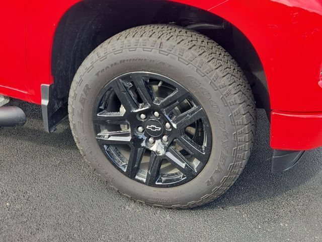 Certified 2025 Chevrolet Silverado 1500 Custom w/ Turbomax Blackout Package AWD/4WD image 7