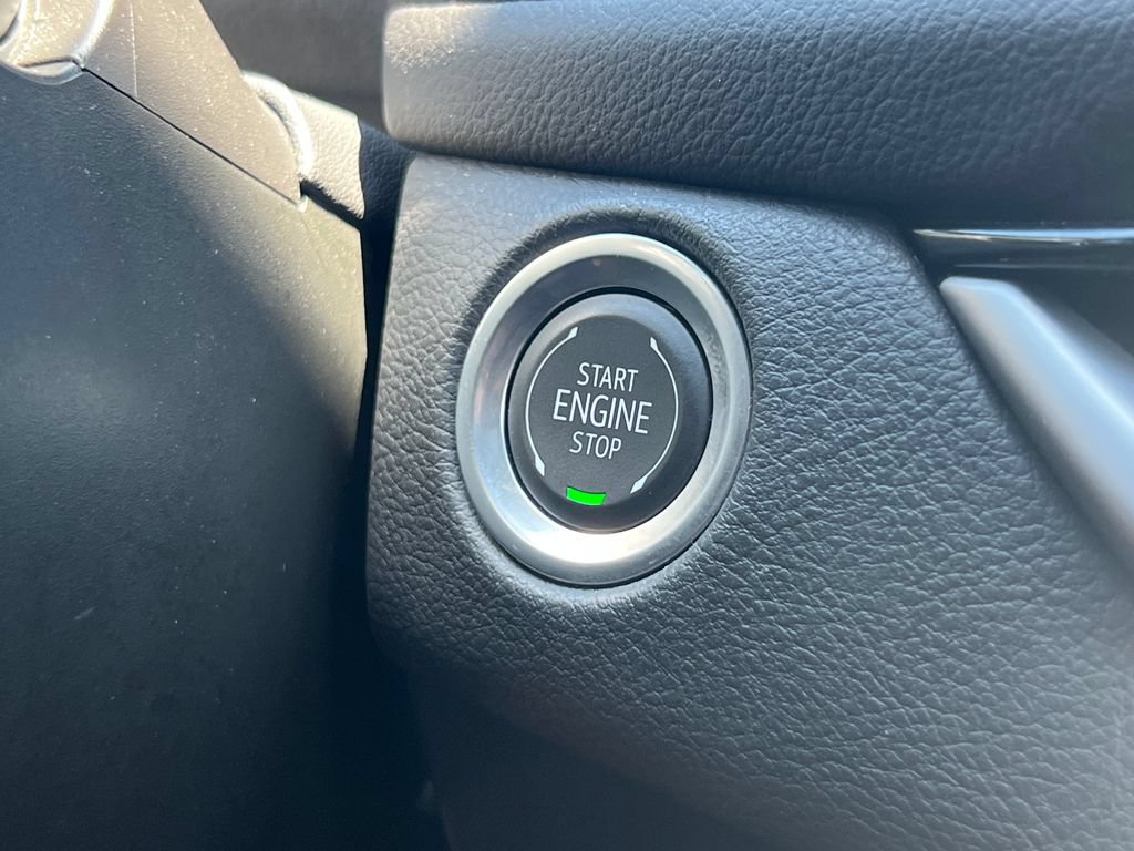 Certified 2024 Cadillac XT4 Sport AWD/4WD image 30