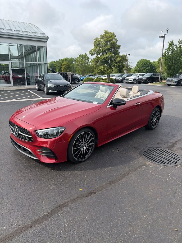 Used 2023 Mercedes-Benz E 450 4MATIC Cabriolet image 1