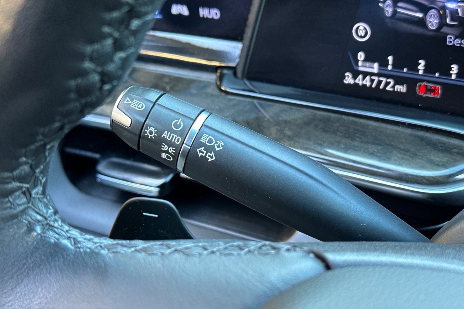 Certified 2024 Cadillac Escalade Premium Luxury image 36