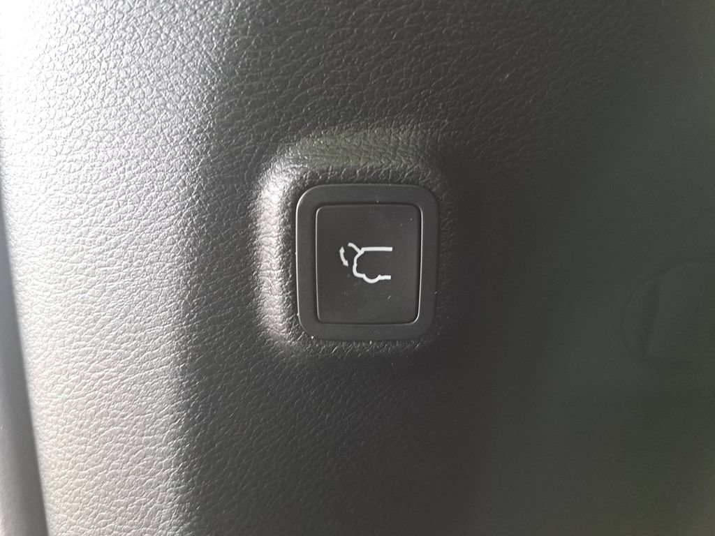 Certified 2022 Jeep Cherokee Limited AWD/4WD image 14