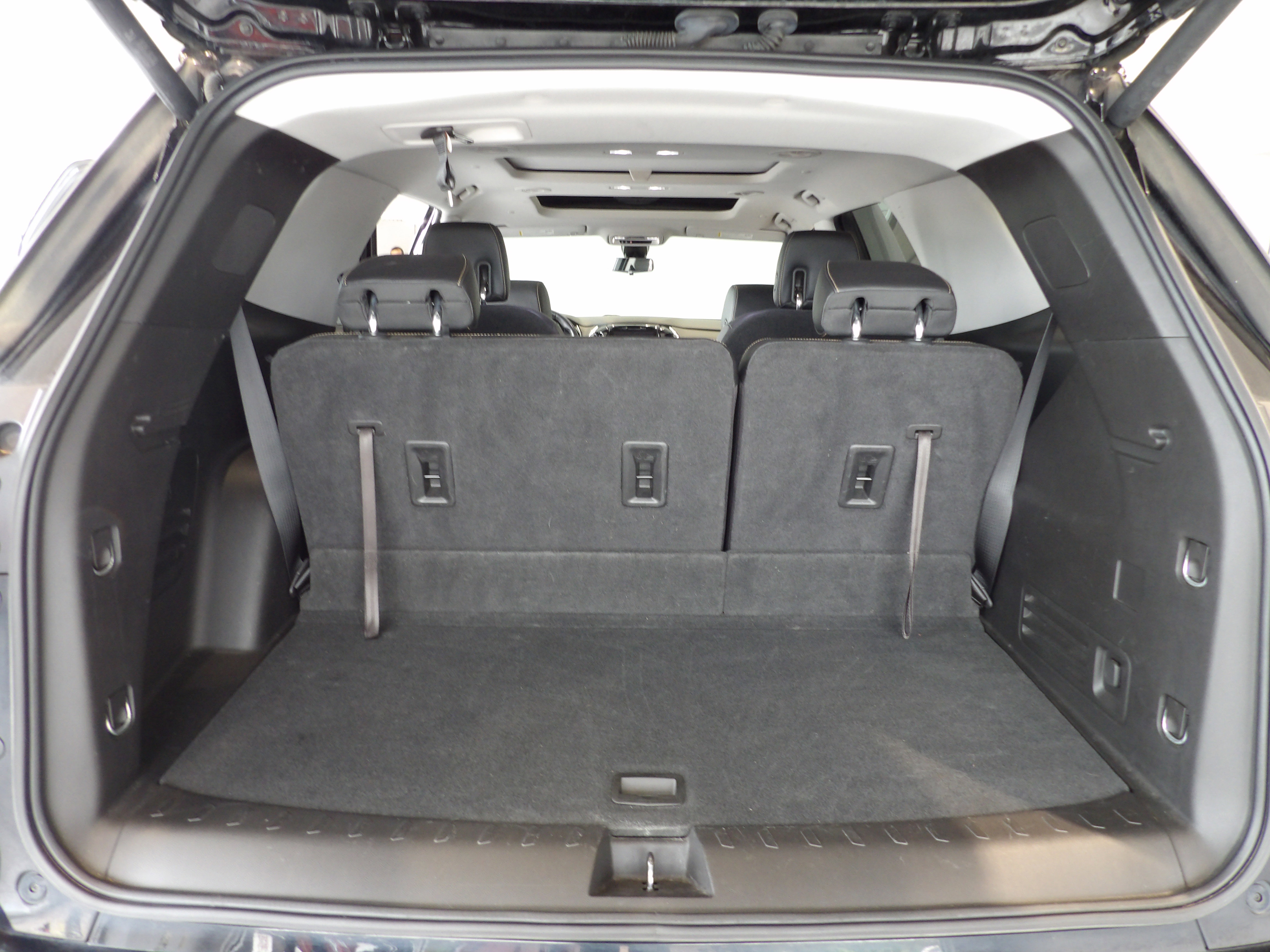 Used 2018 Chevrolet Traverse Premier AWD/4WD image 21