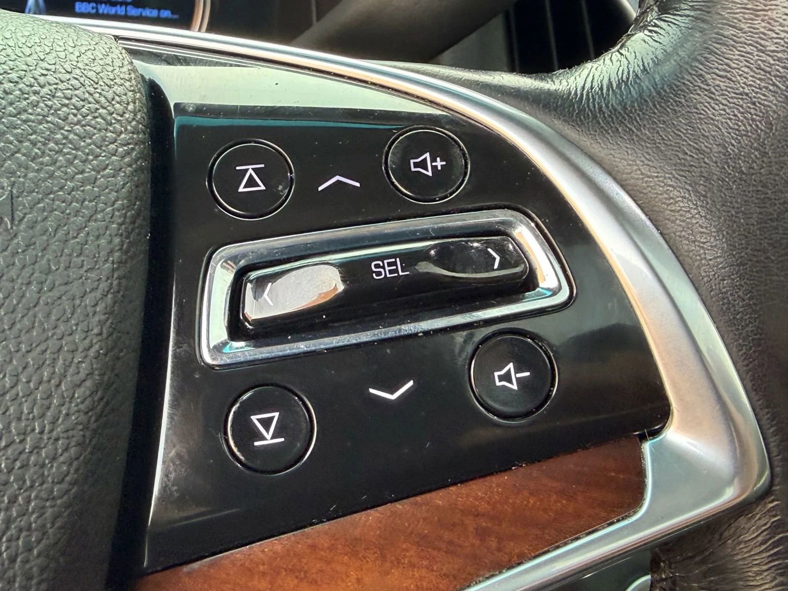 Used 2019 Cadillac Escalade Luxury image 19