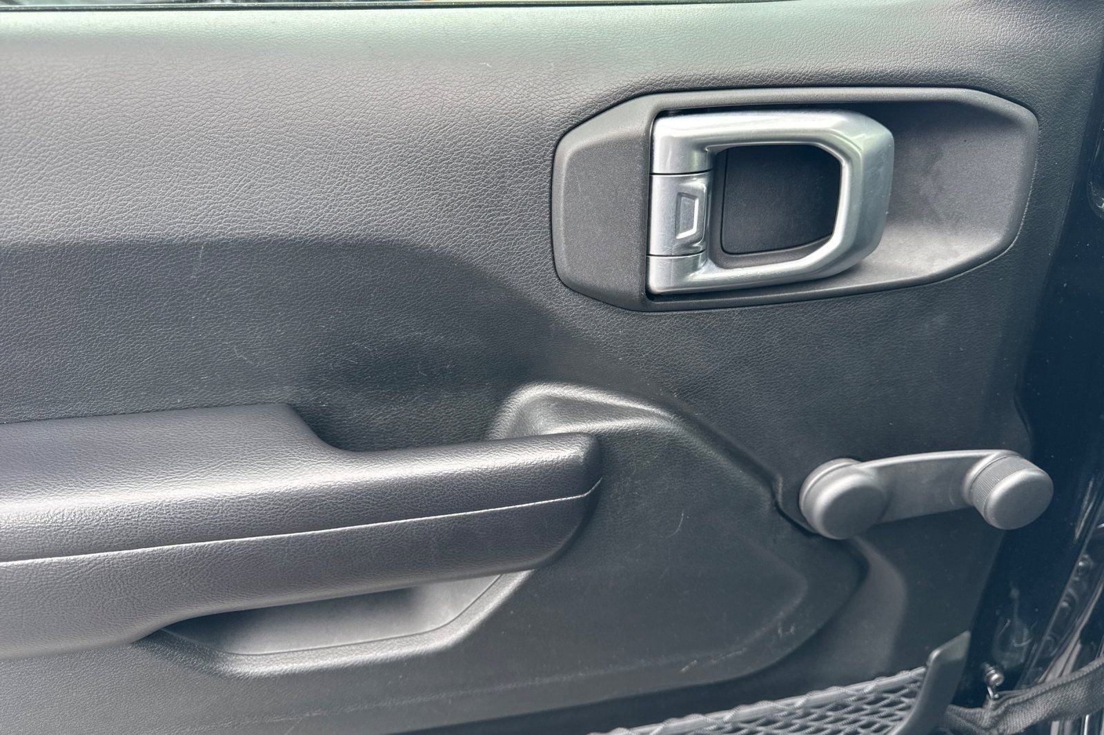 Used 2019 Jeep Wrangler Sport image 14