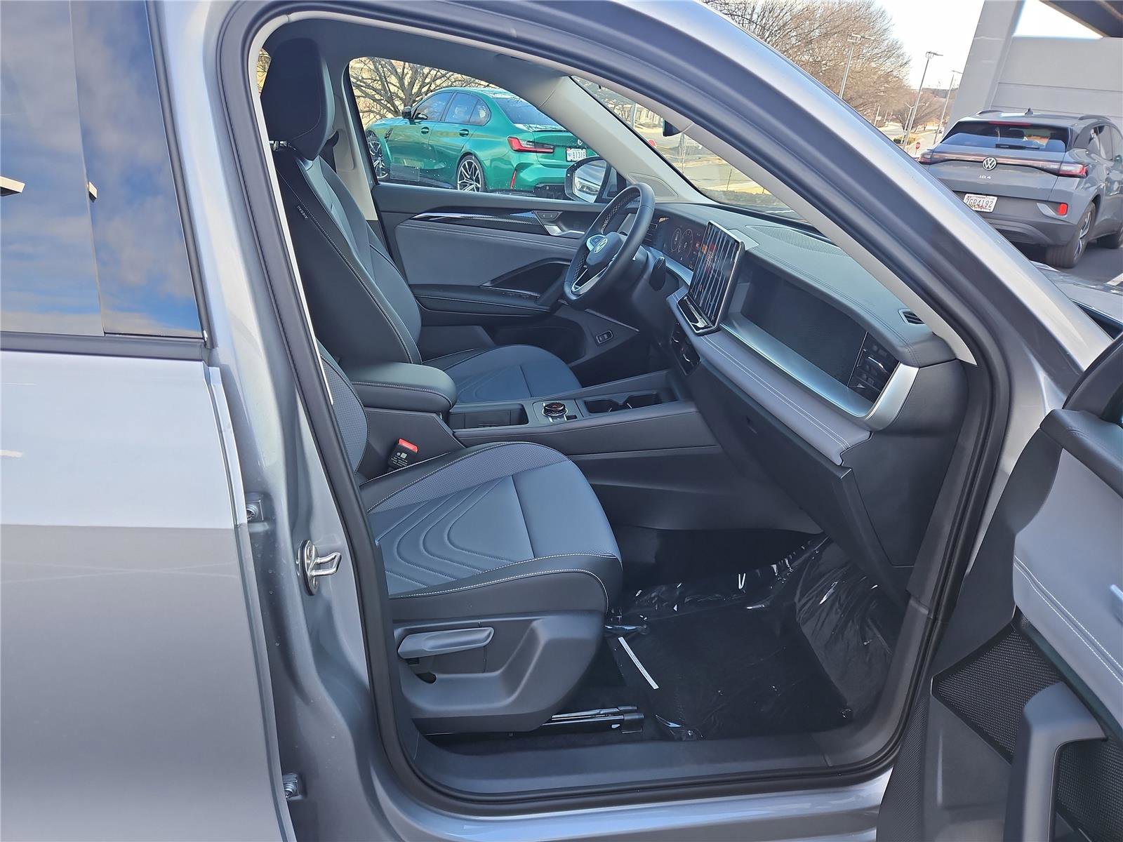 New 2026 Volkswagen Tiguan SE image 26