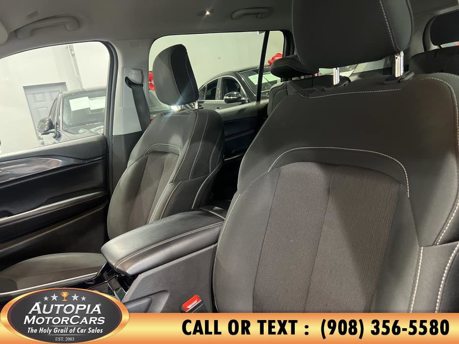Used 2022 Jeep Grand Cherokee L Laredo w/ Luxury Tech Group I AWD/4WD image 12