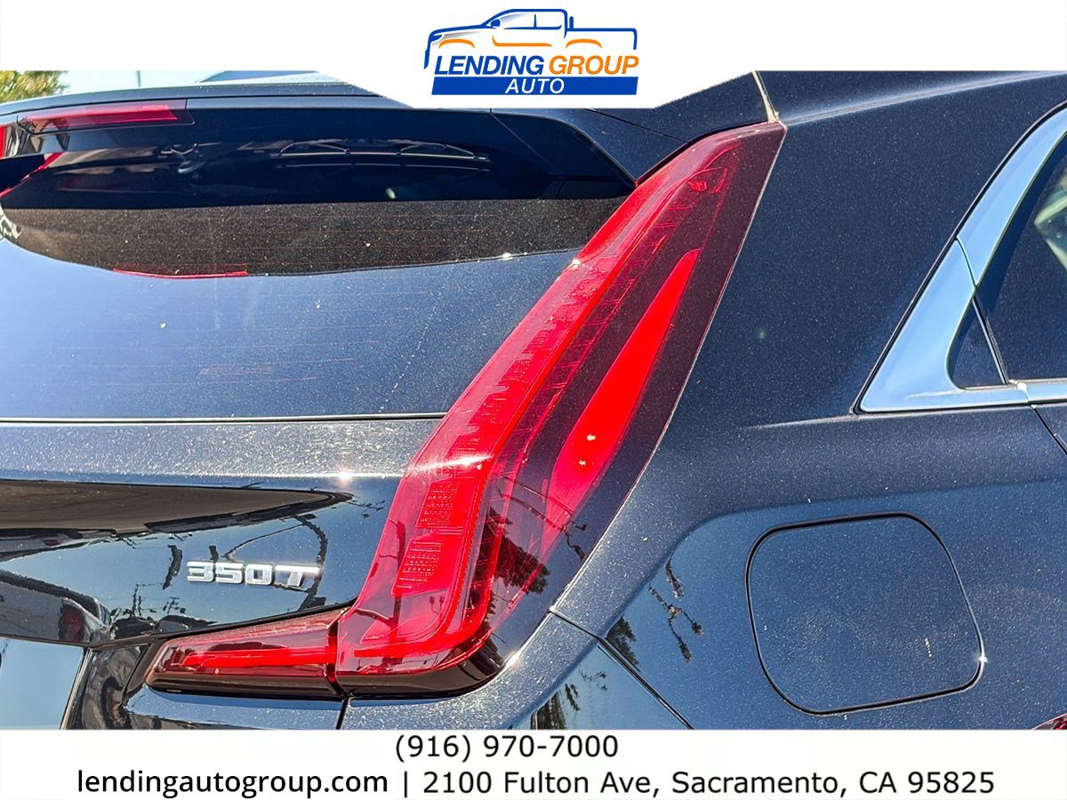 Used 2020 Cadillac XT4 Premium Luxury w/ Cold Weather Package FWD image 8