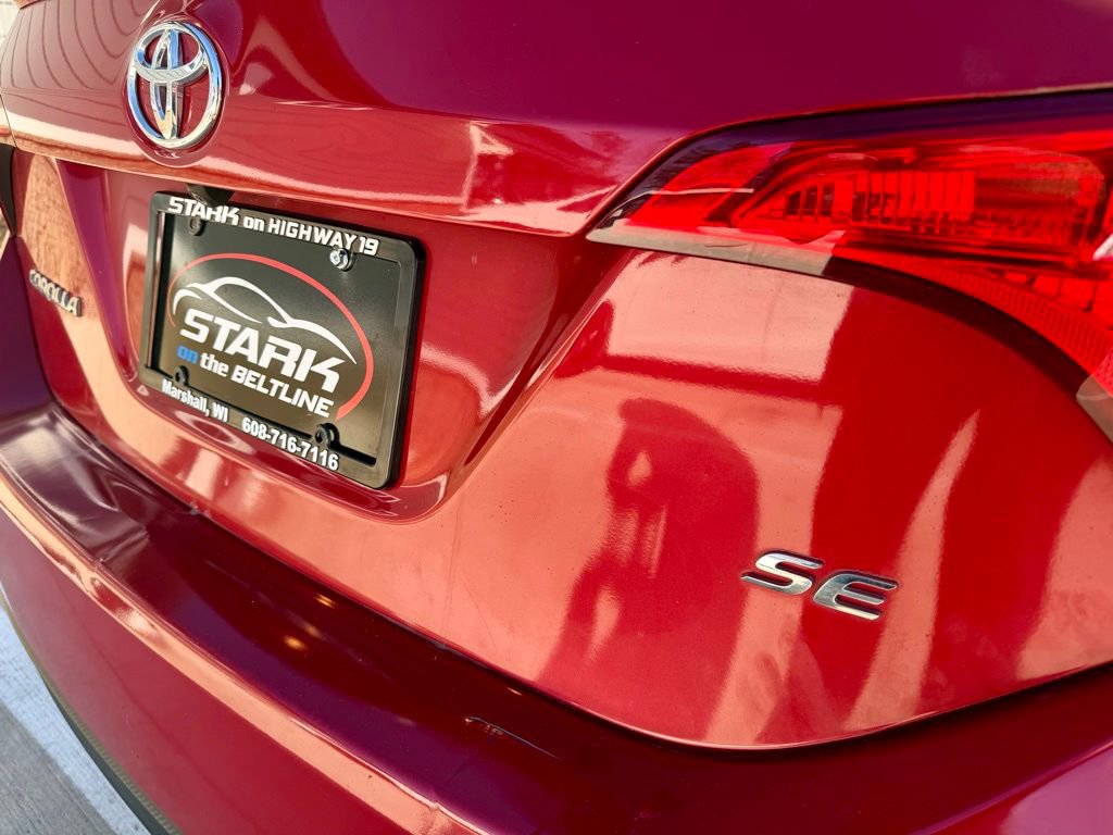 Used 2017 Toyota Corolla SE w/ Carpet Mat Package (TMS) FWD image 13