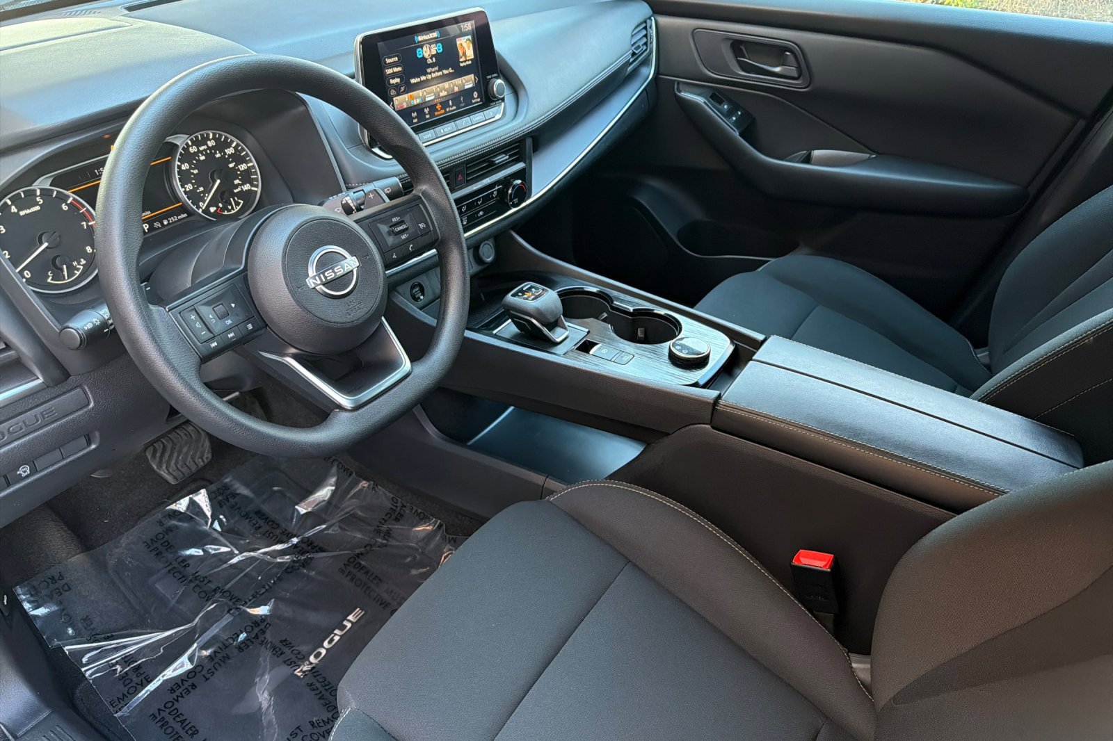 Used 2024 Nissan Rogue S image 10