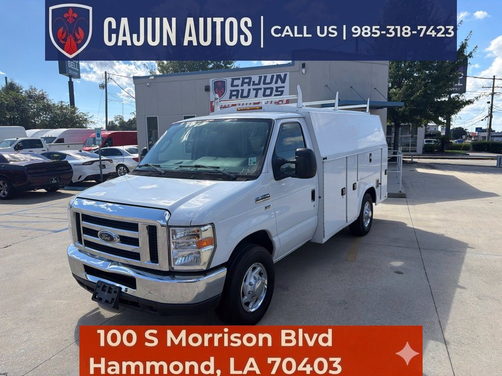 Used 2018 Ford E-350 and Econoline 350 Super Duty RWD image 2