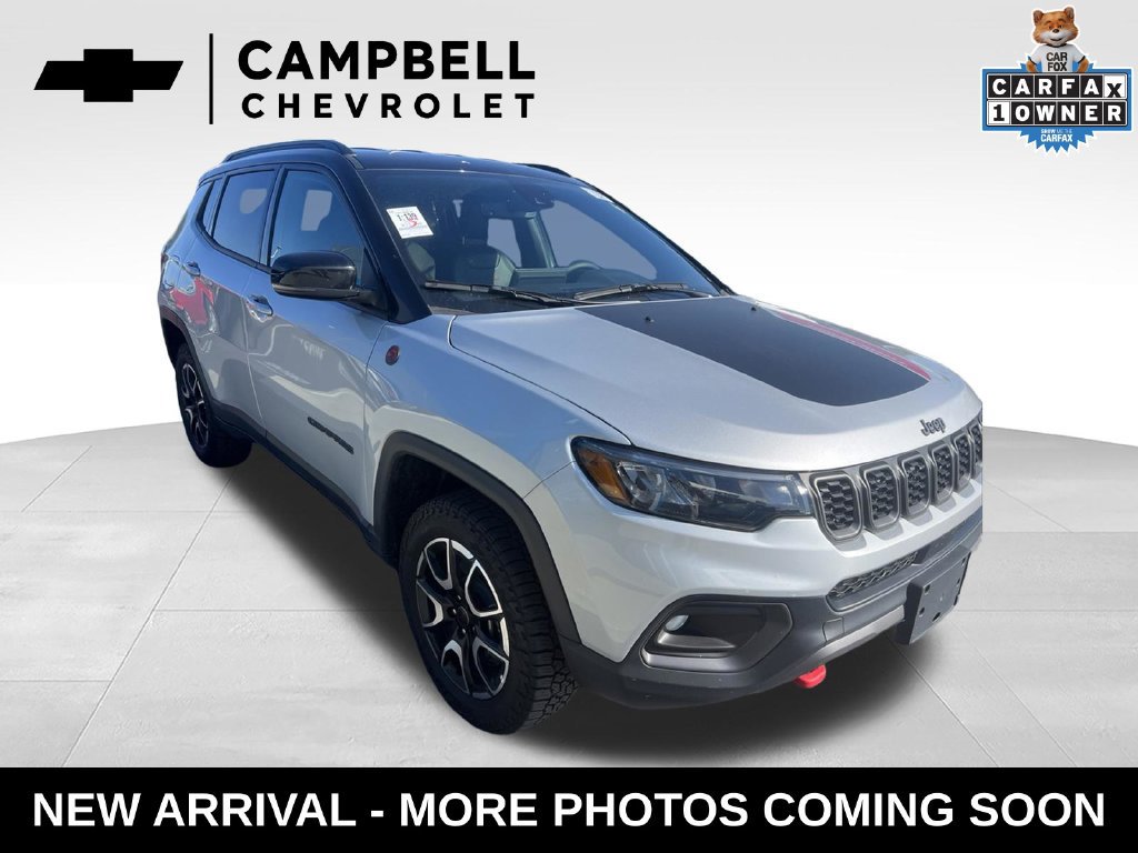 Used 2025 Jeep Compass Trailhawk AWD/4WD image 8