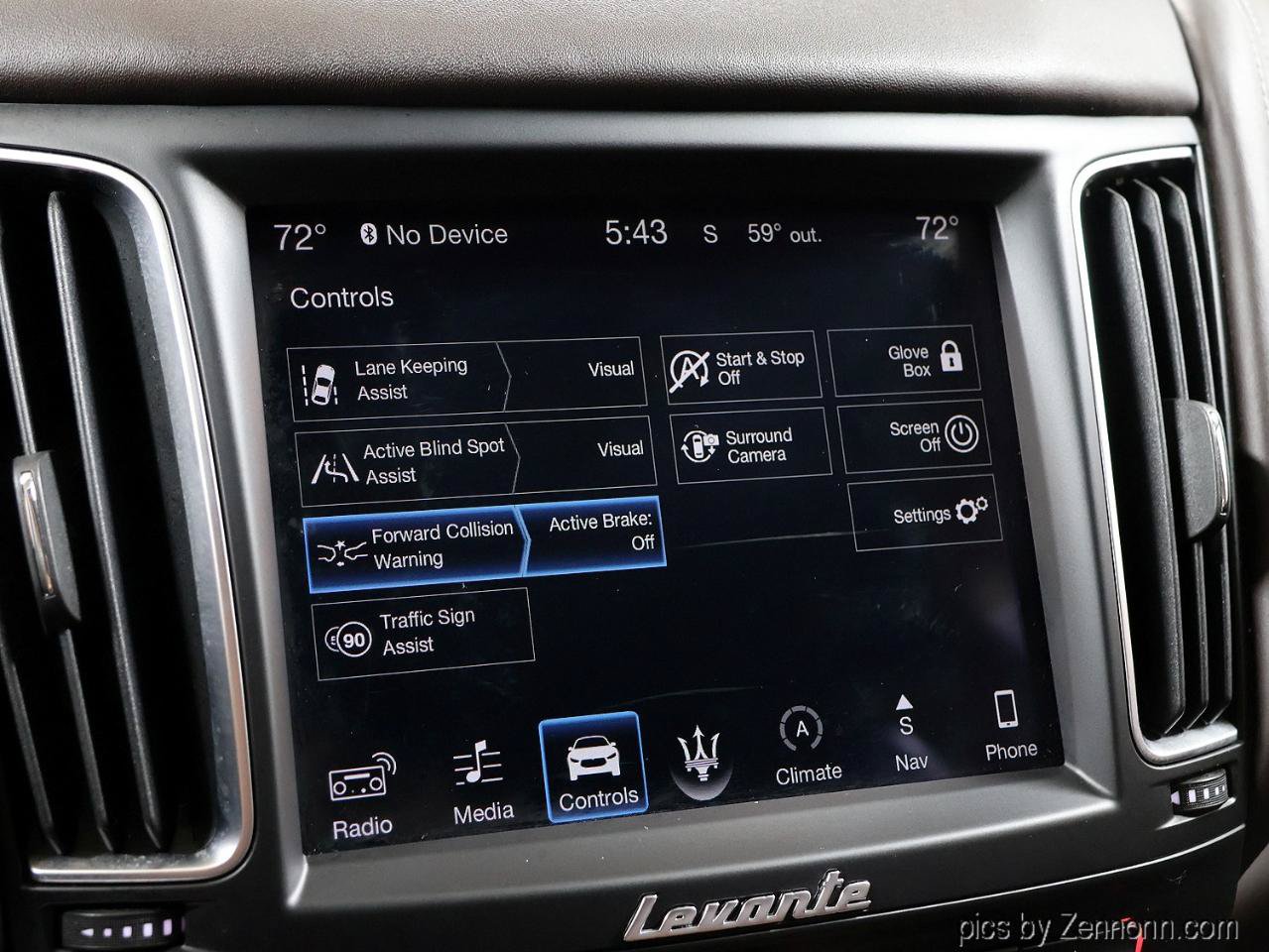 Used 2018 Maserati Levante GranLusso AWD/4WD image 22
