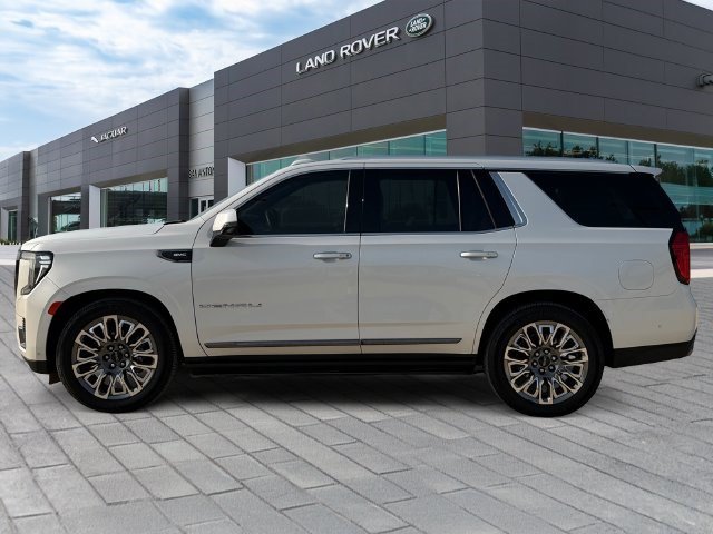 Used 2023 GMC Yukon Denali Ultimate AWD/4WD image 2