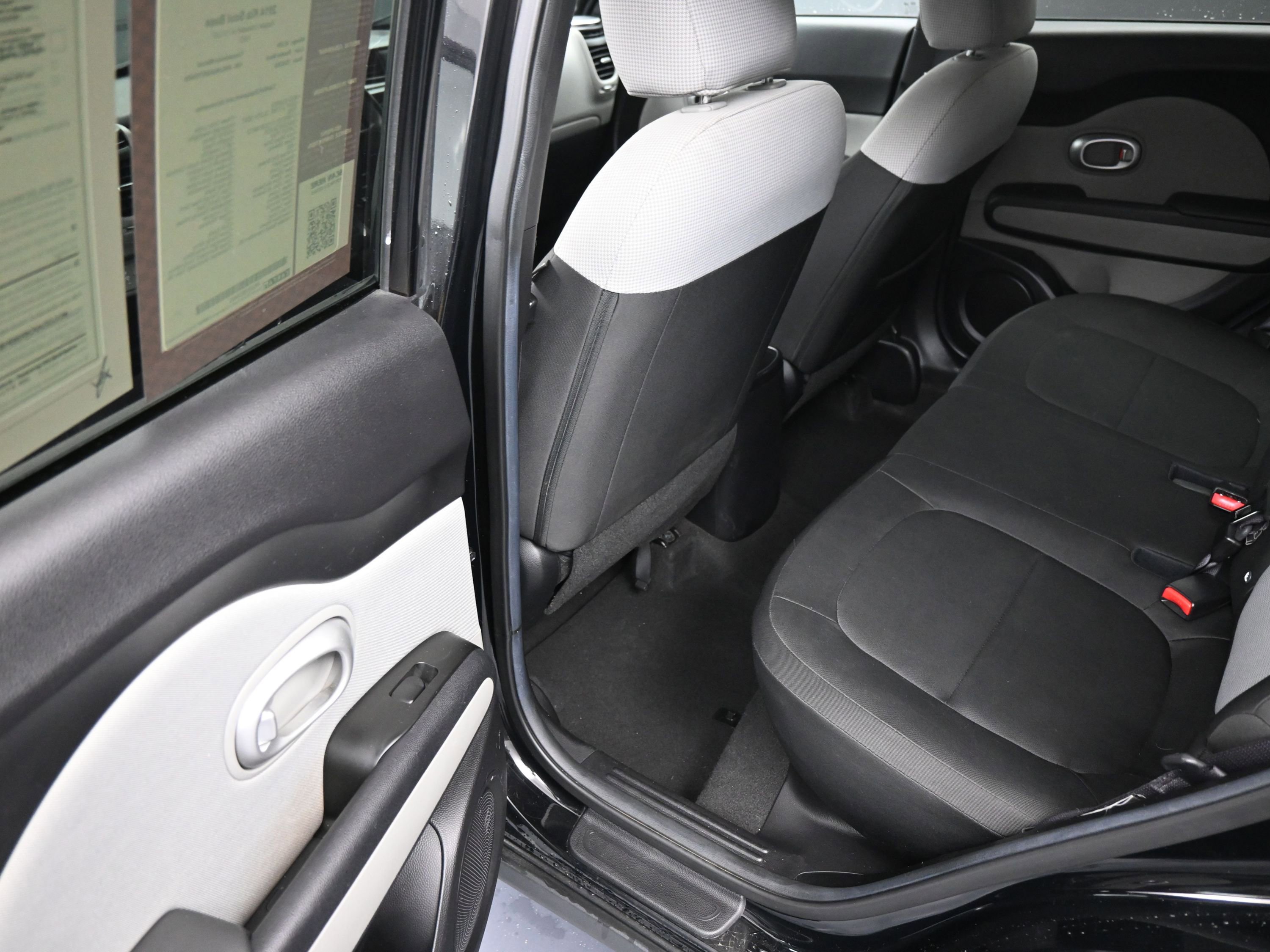 Used 2014 Kia Soul image 17