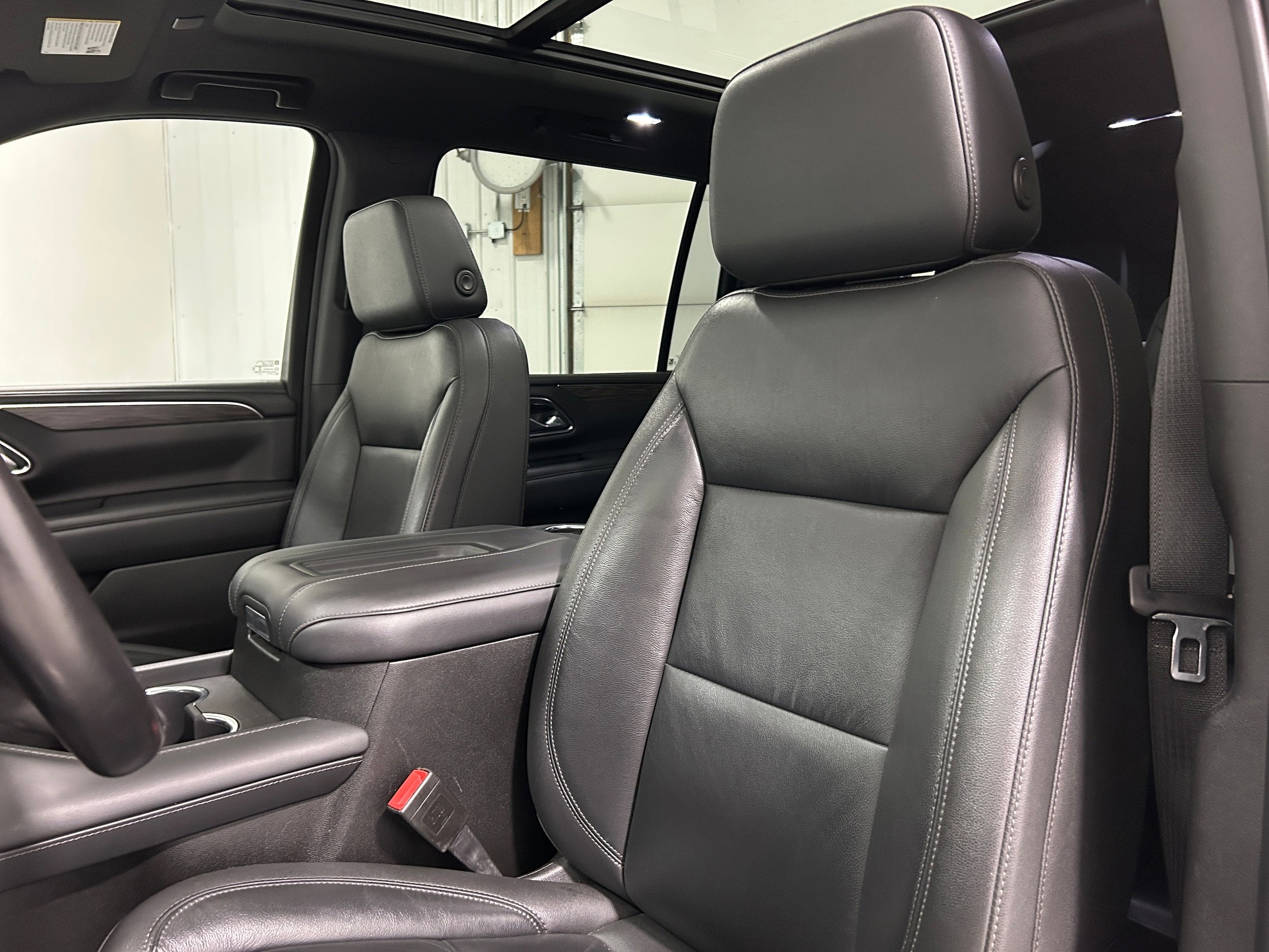 Used 2021 Chevrolet Suburban Z71 AWD/4WD image 26