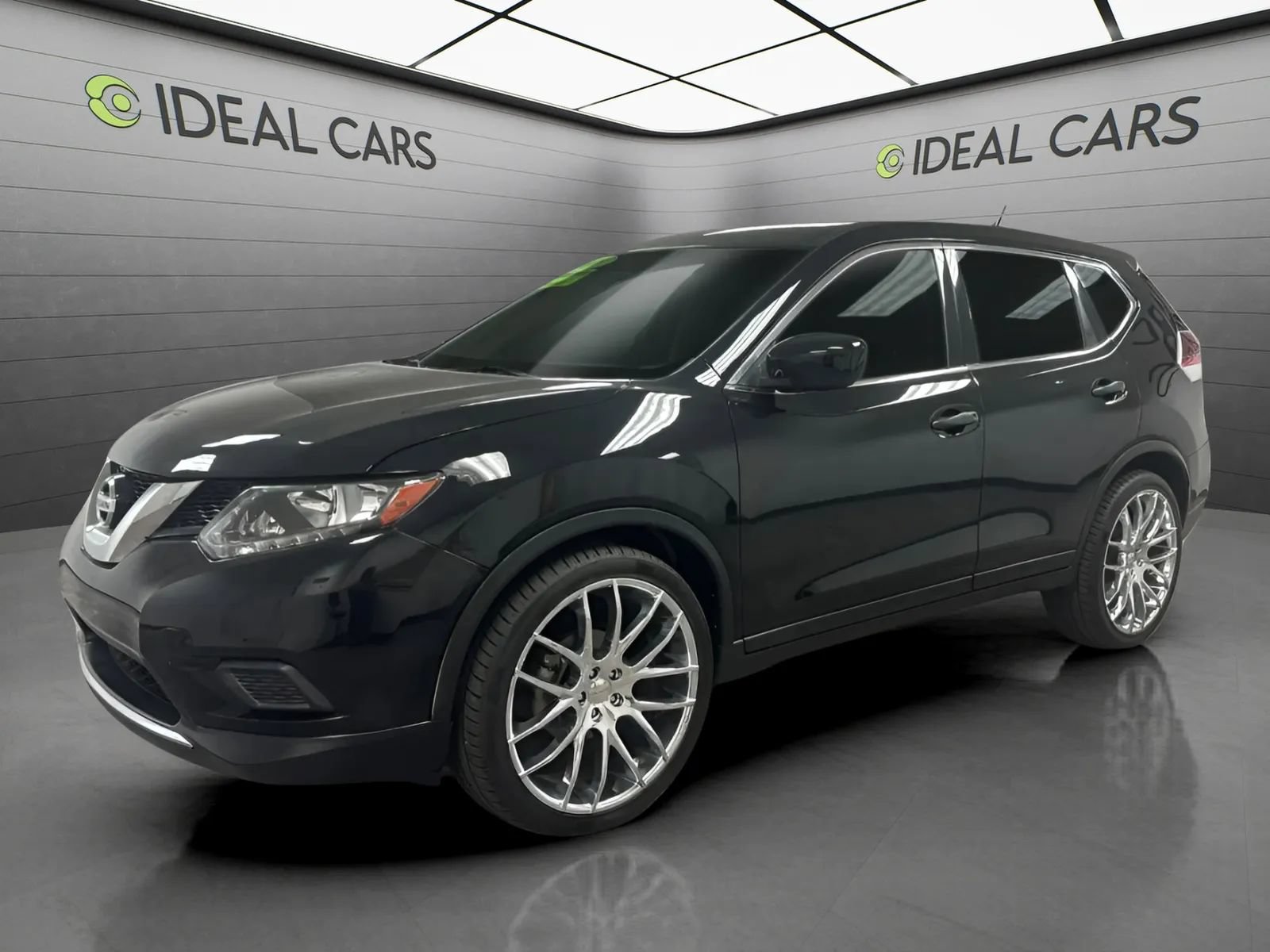Used 2016 Nissan Rogue S FWD image 1
