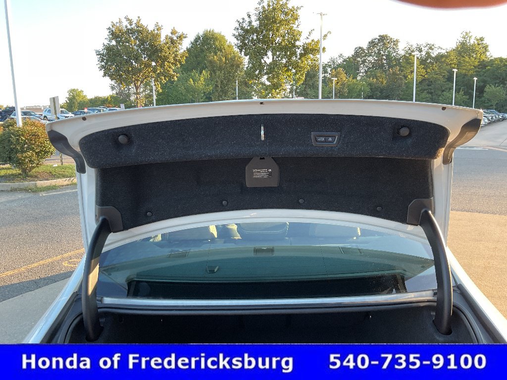 Used 2026 BMW 330i xDrive Sedan AWD/4WD image 17