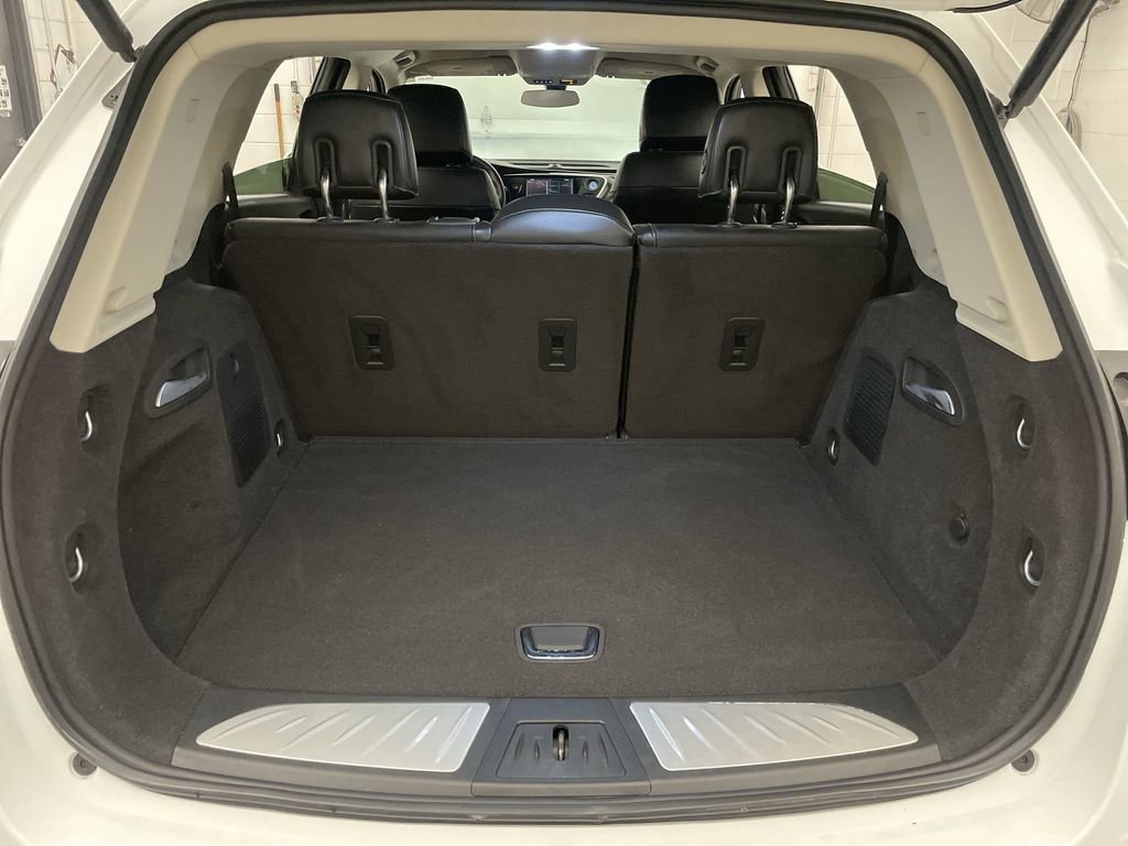 Used 2020 Buick Envision Essence FWD image 19