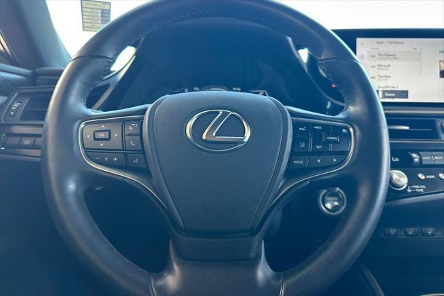 Certified 2025 Lexus ES 300h w/ Premium Package FWD image 26
