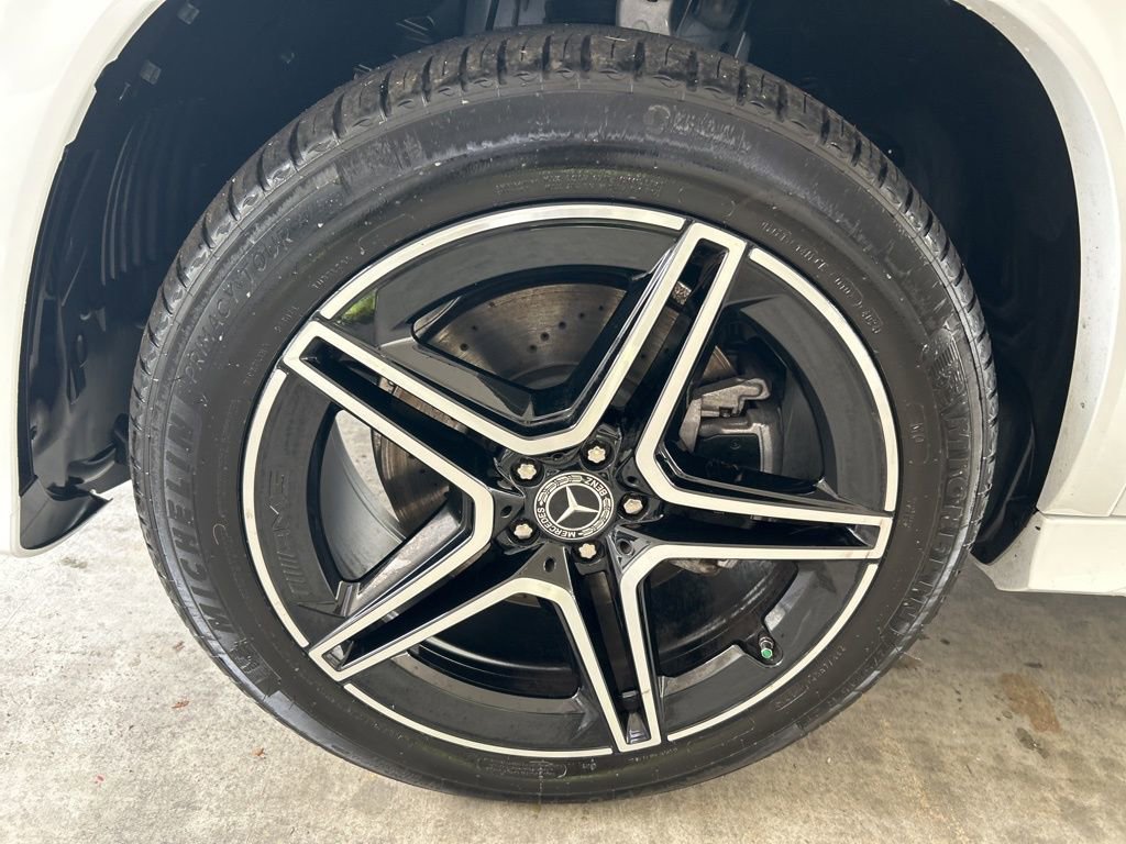 Used 2025 Mercedes-Benz GLS 450 4MATIC image 18