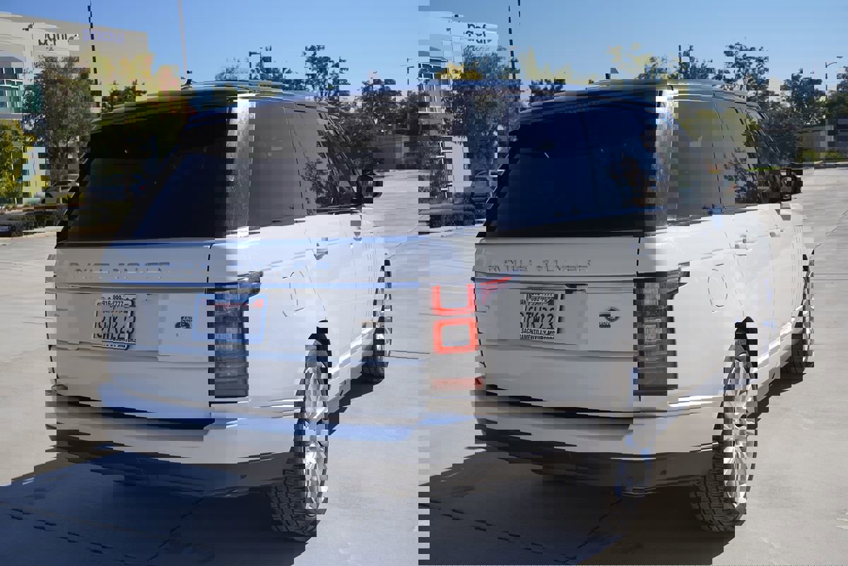 Used 2016 Land Rover Range Rover Supercharged image 9