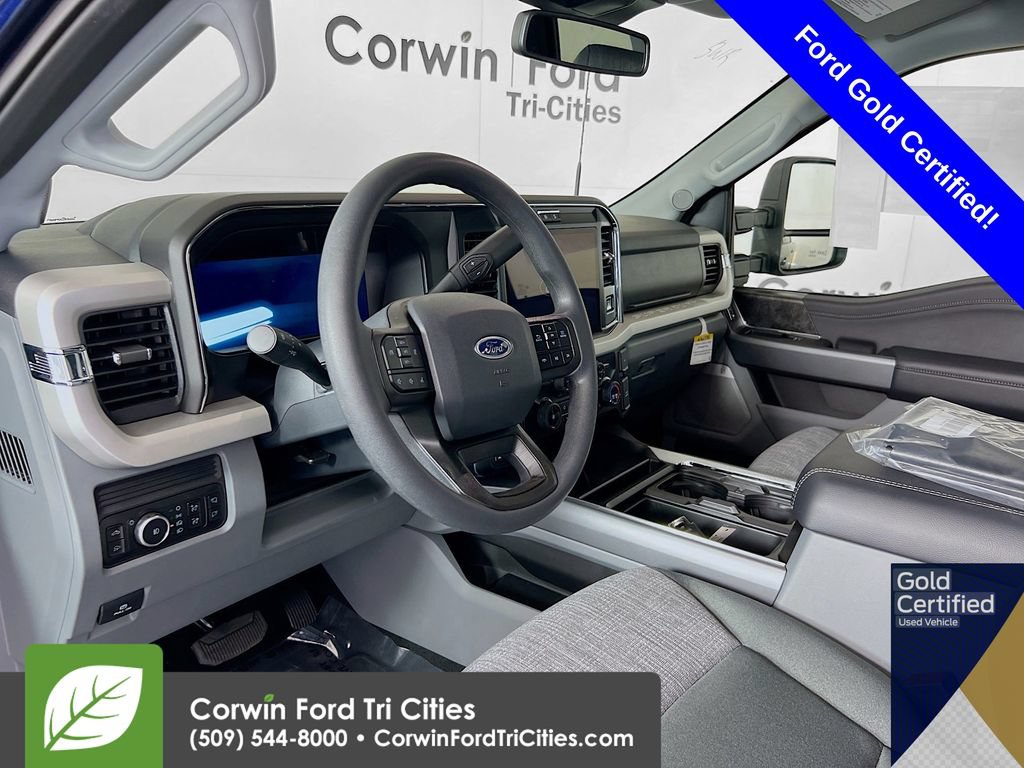 Used 2025 Ford F350 XLT w/ Black Appearance Package AWD/4WD image 3