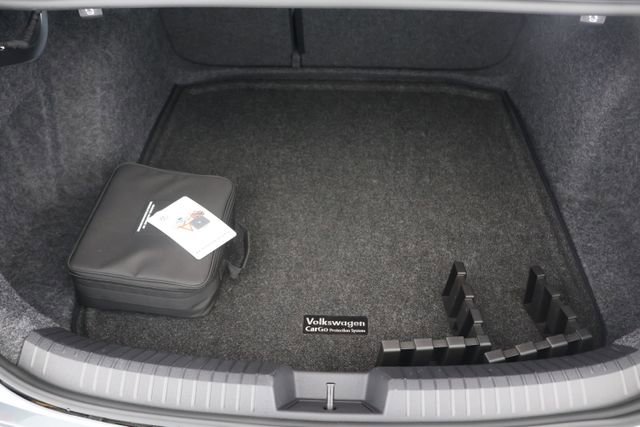 Used 2024 Volkswagen Jetta Sport image 20