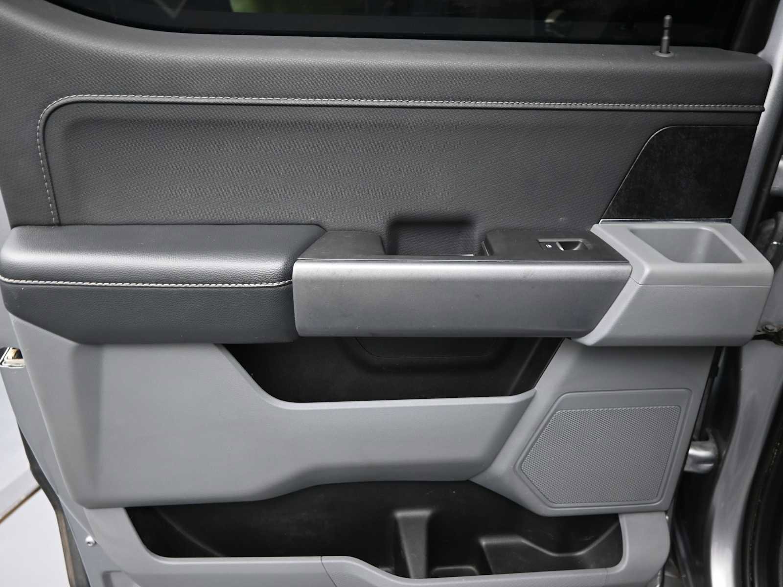 Used 2021 Ford F150 XLT w/ Equipment Group 302A High image 16