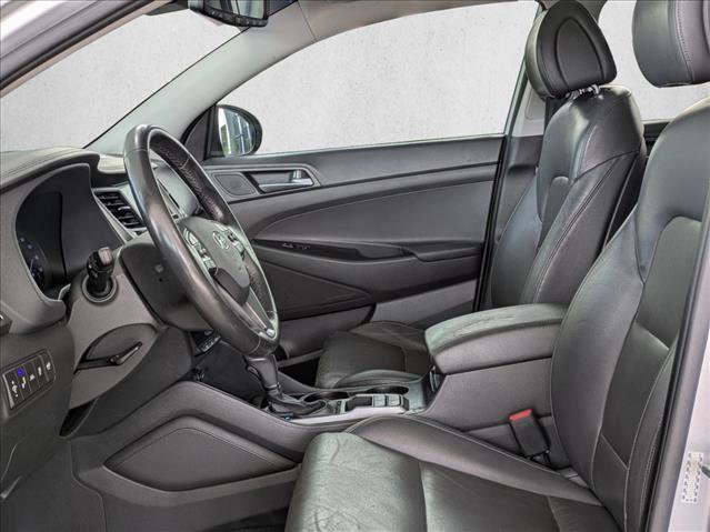 Used 2016 Hyundai Tucson Limited w/ Option Group 03 FWD image 18
