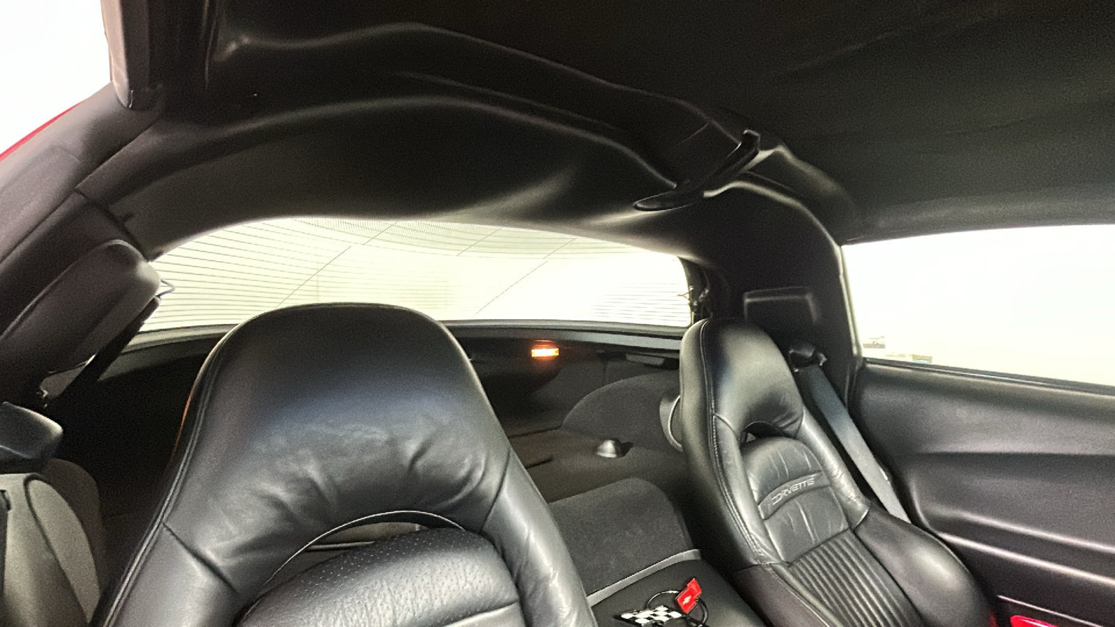 Used 2004 Chevrolet Corvette Coupe RWD image 31
