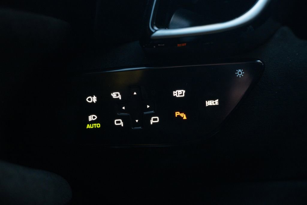 Used 2024 Ferrari Roma Spider image 34