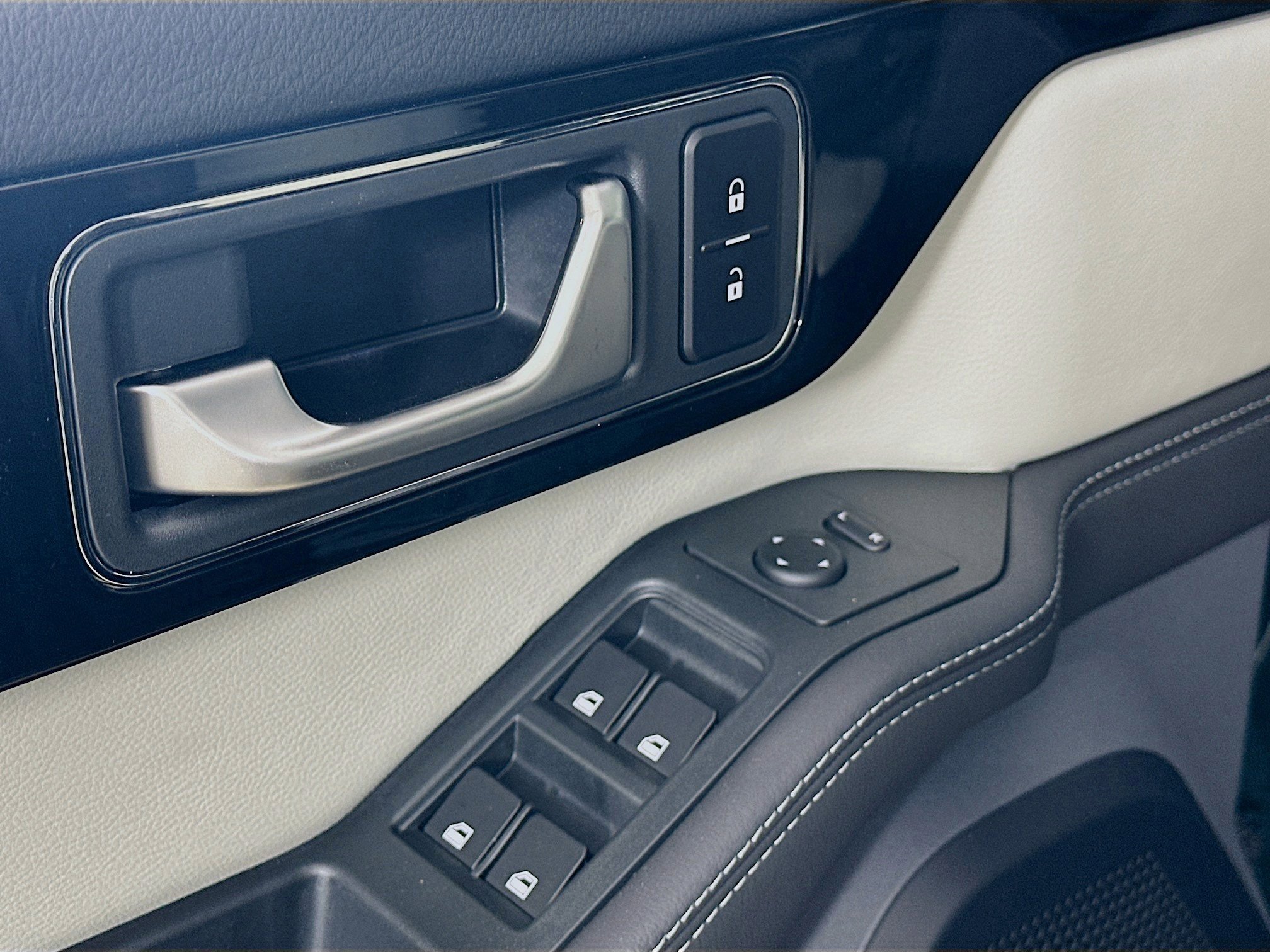 New 2025 INEOS Grenadier AWD/4WD image 18