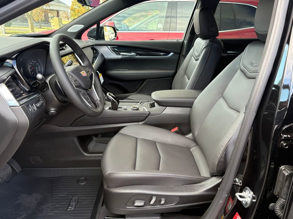 New 2026 Cadillac XT5 Premium Luxury image 11