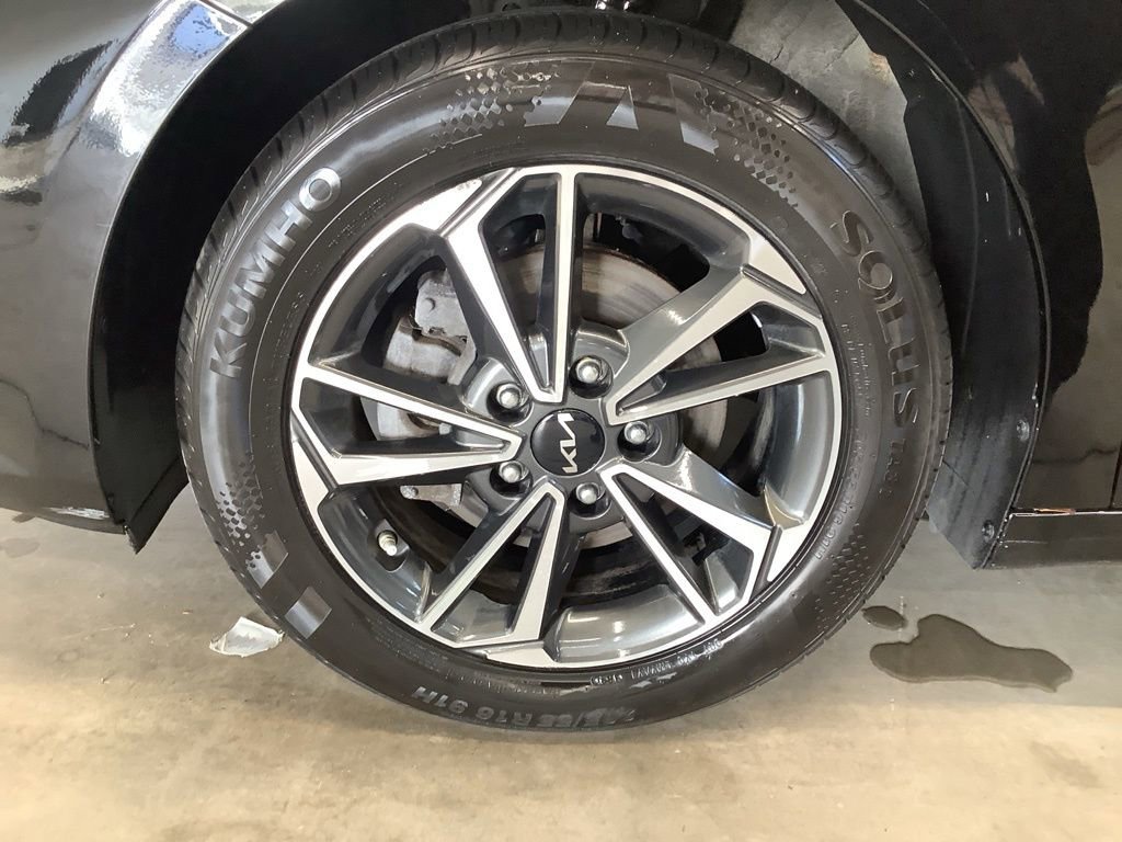 Certified 2023 Kia Forte LXS FWD image 22