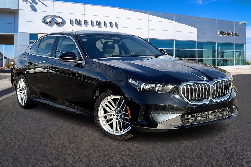 Used 2024 BMW 530i image 12