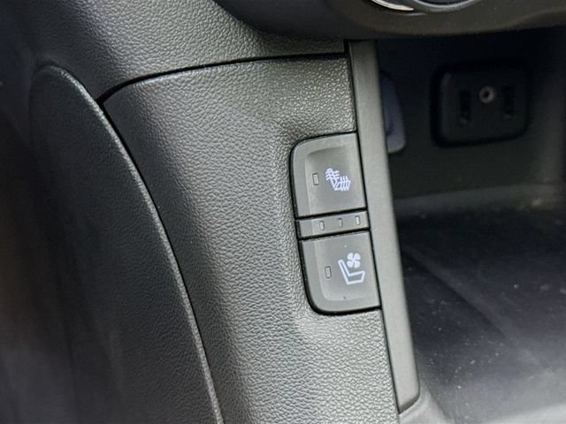 Used 2019 GMC Acadia Denali w/ Technology Package FWD image 21