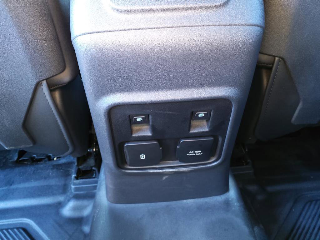 Used 2023 Ford Bronco Badlands image 10