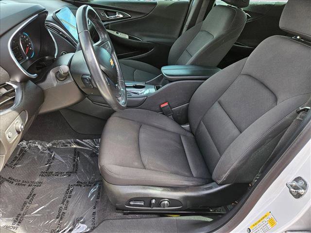 Used 2018 Chevrolet Malibu LT image 30