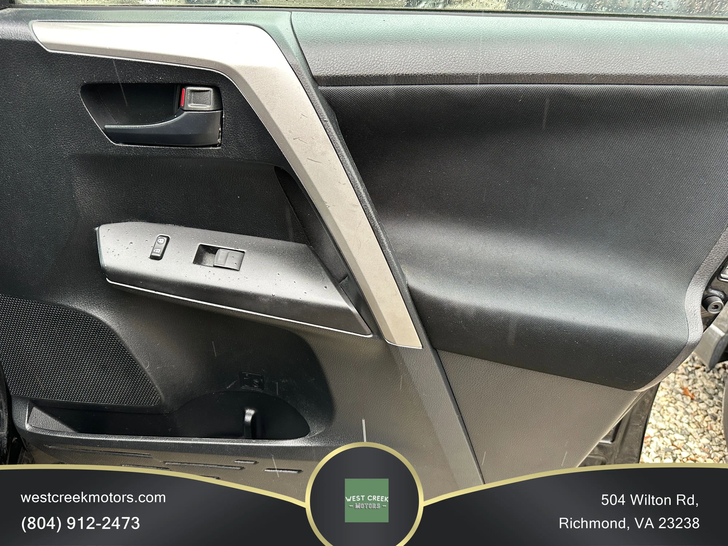 Used 2016 Toyota RAV4 LE FWD image 16