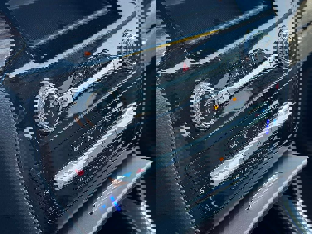 Certified 2024 Ford Explorer Limited image 33