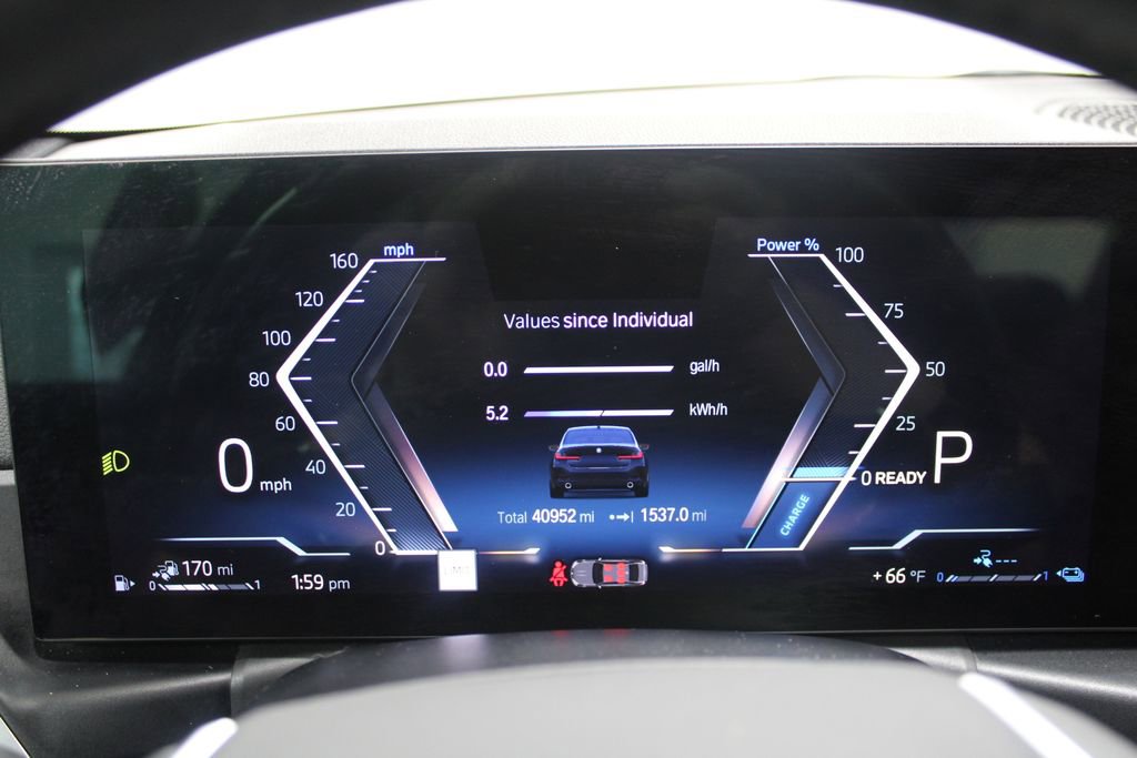 Used 2024 BMW 330e image 32